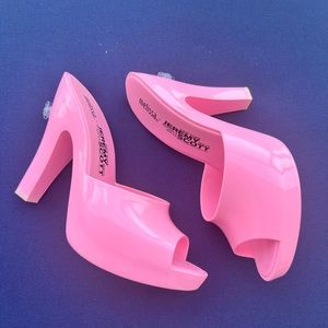 Melissa + Jeremy Scott Inflatable Heels BARBIE PINK US Size 8